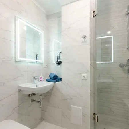 Artal Apartment On Obolonskyi Avenue 16 Kiew Exterior foto