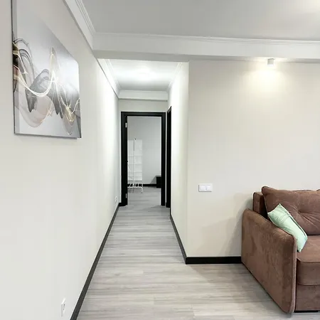 Artal Apartment On Obolonskyi Avenue 16 Kiew Exterior foto