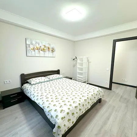 Artal Apartment On Obolonskyi Avenue 16 Kiew Exterior foto