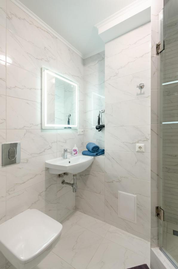 Artal On Obolonskyi Avenue 16 Apartment Kyiv